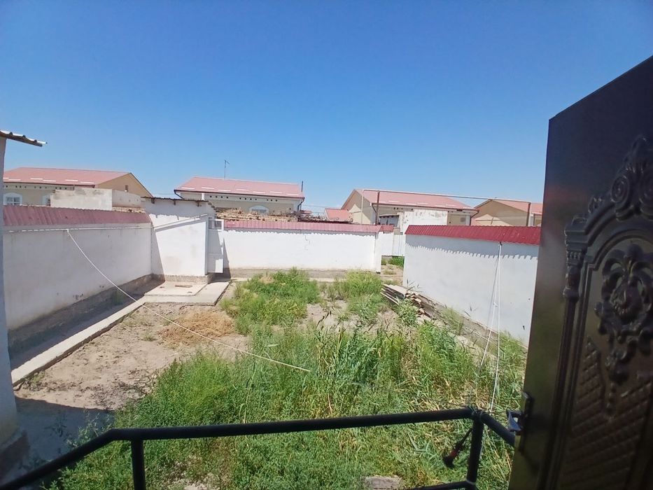 Кирпич завод рес гайдын алдындагы 2 сотикли угловой намунавий уй сатыл