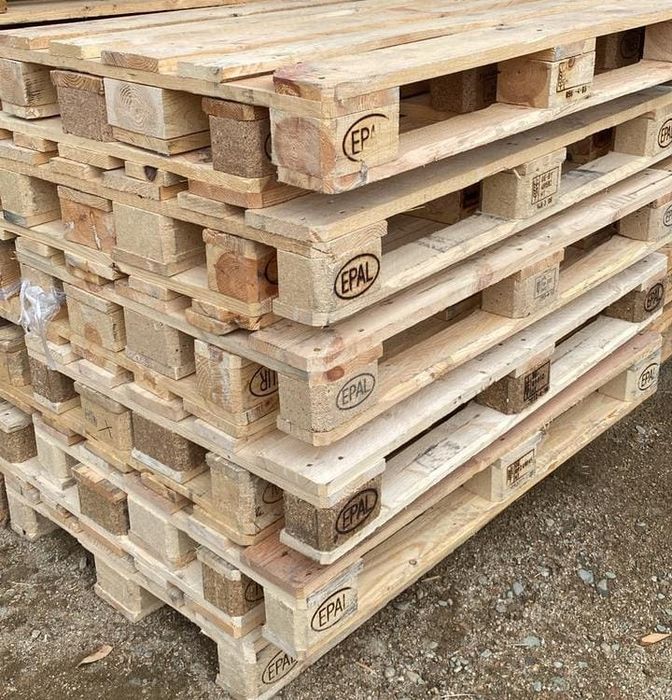 Принимаем паллеты подд