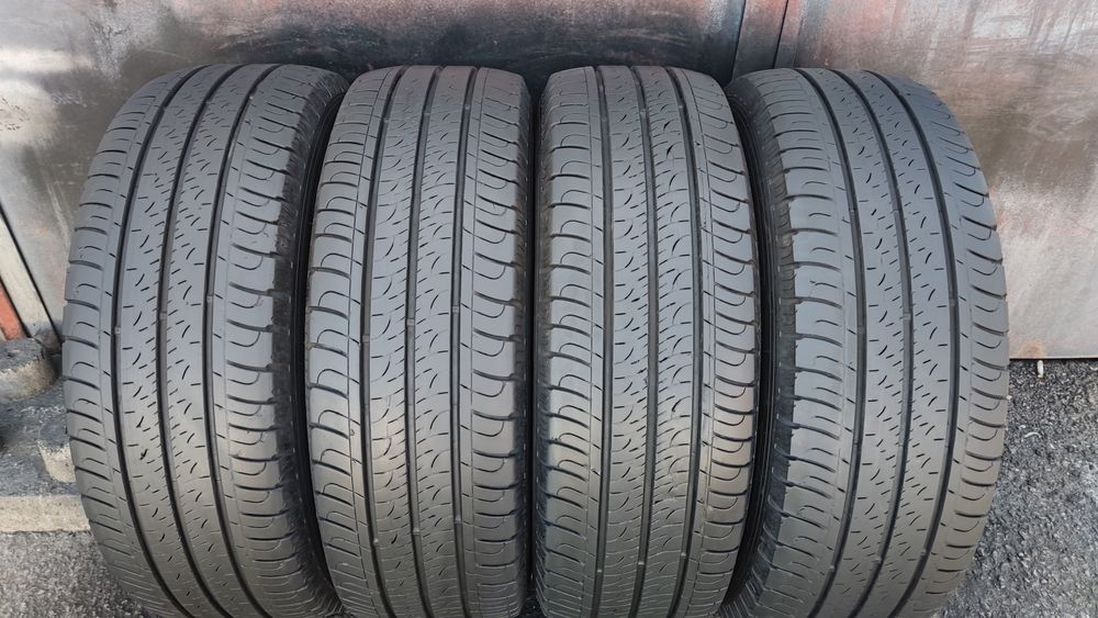 4бр. летни бусови гуми 215/65/16C GoodYear Efficient Grip Cargo
dot22