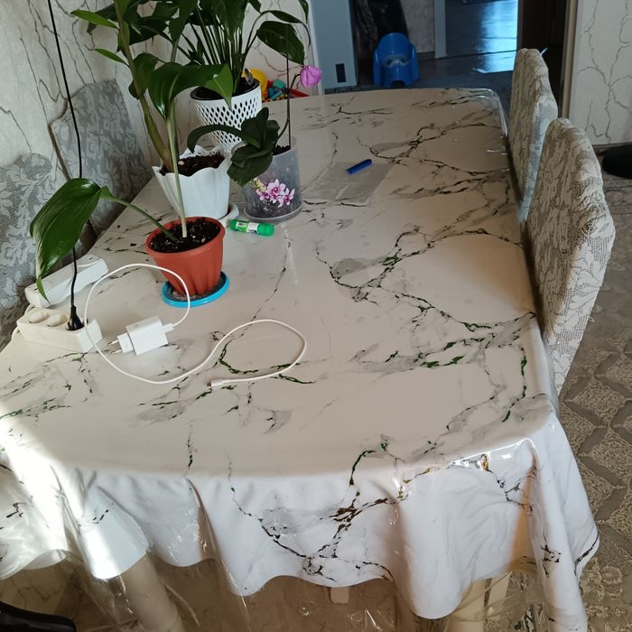 Стол гостинный новый