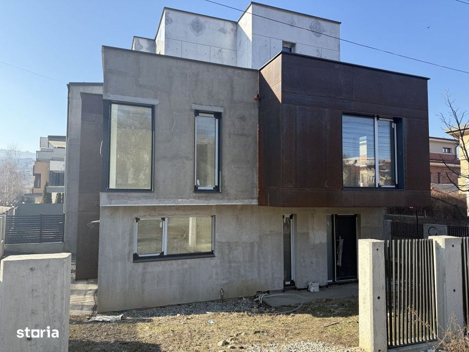 Duplex cu arhitectura deosebita , Borhanci