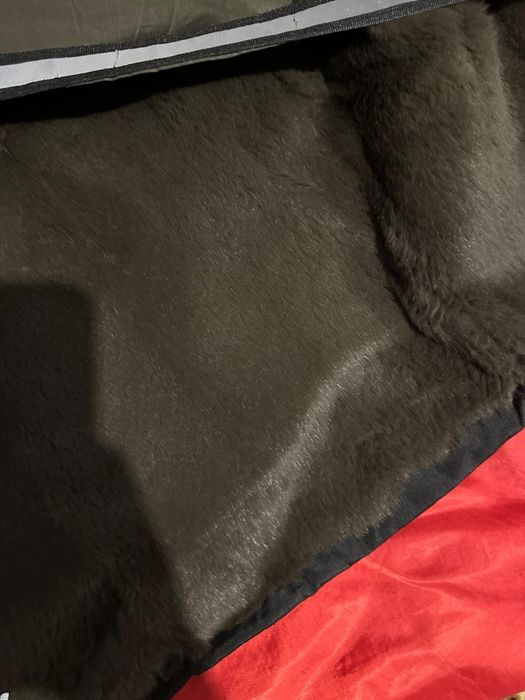 Продам парку 1 сезон только одевали