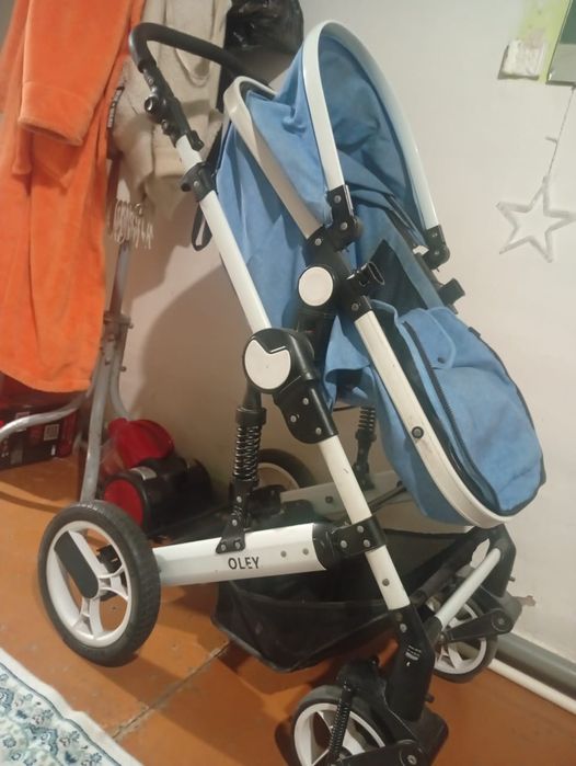Продам детскую коляску