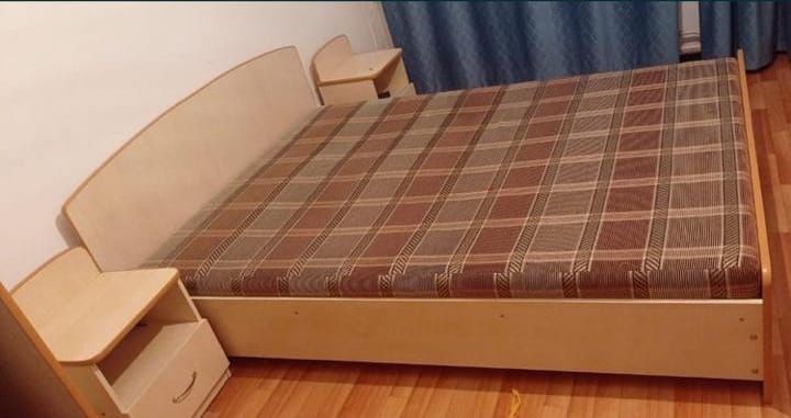 Продам спальный гарнитур хорошом состояние