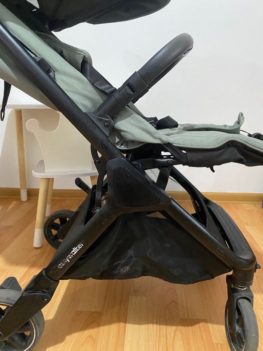 Продам детскую коляску