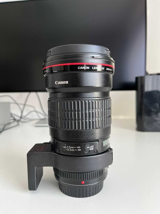 Vand Canon 200mm f2.8 cu toate accesoriile
