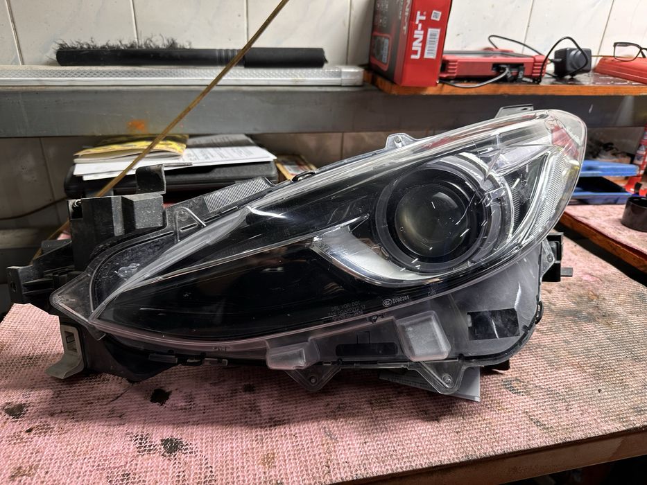 Фара левая мазда 3 бм