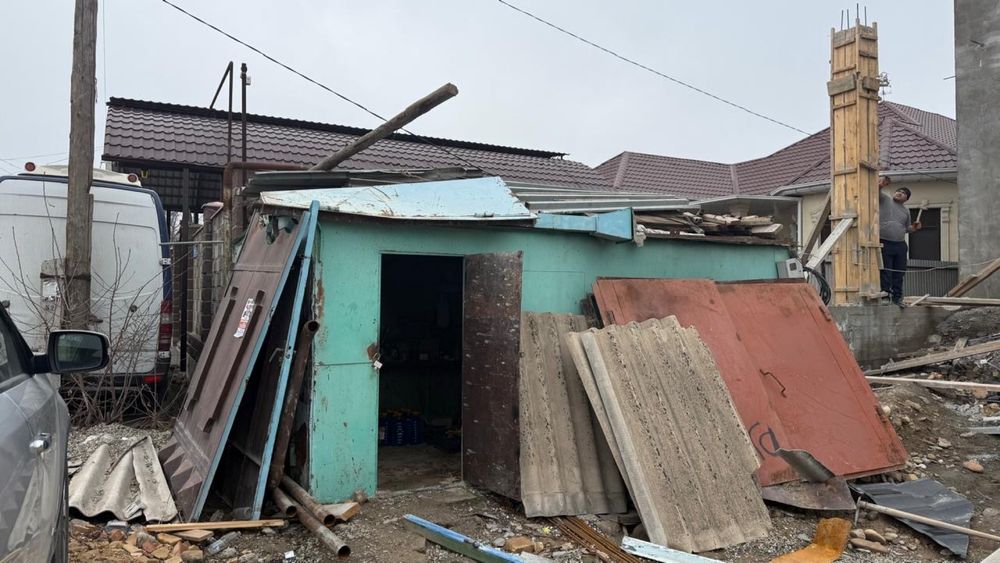 Продам гараж полный