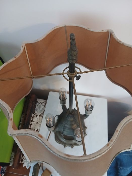 Doua lampi cu patru becuri,vintage,rare.
