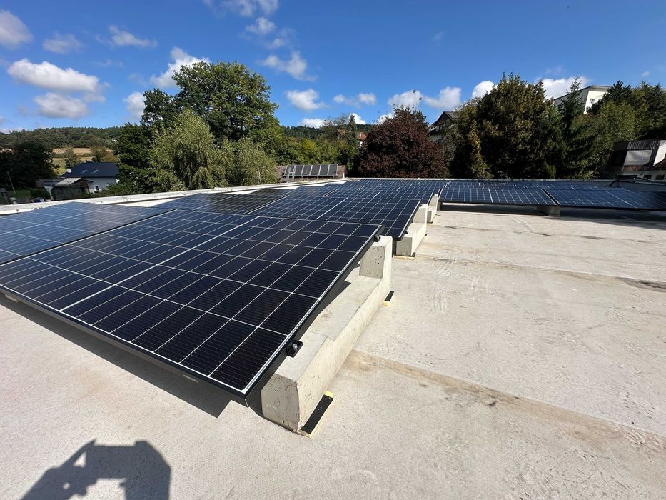 Suport panouri fotovoltaice din beton pentru acoperiș plat sau la sol