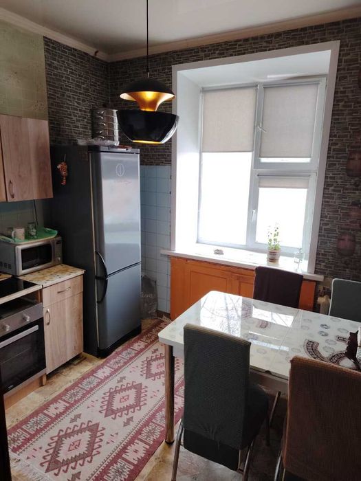 Продам 2-х квартиру кирпич 4/5эт, 60 кв.ул.Казахстан д.118