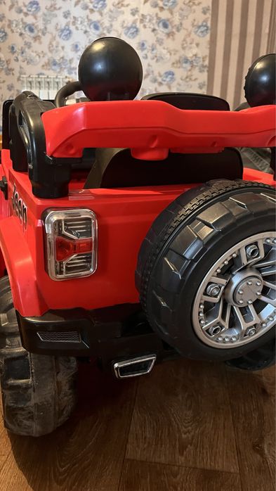 Детская электромашинка