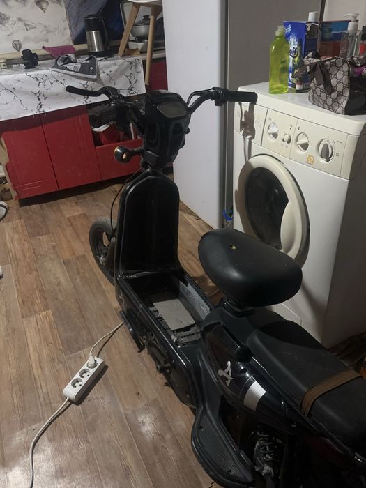 Срочно продам скутер бу