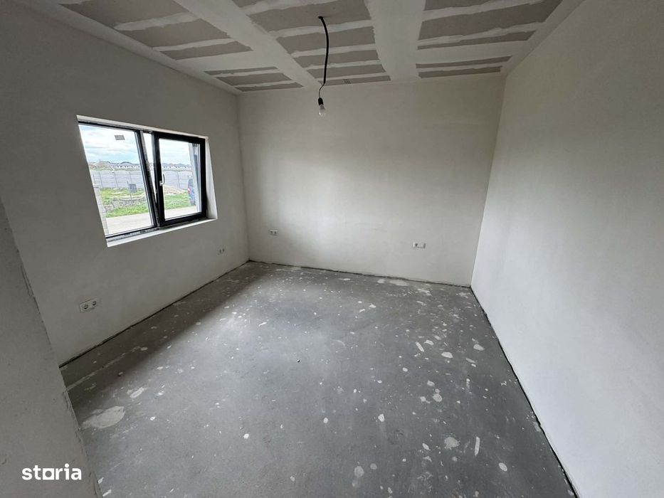 Casa noua 2 dormitoare + living , 4.5 ari teren , Lazuri