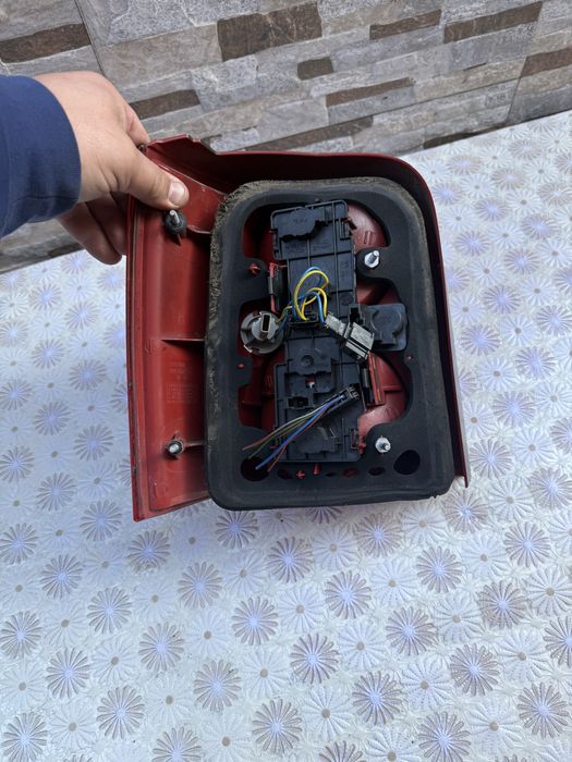 оригинален десен стоп за Passat комби B5,5