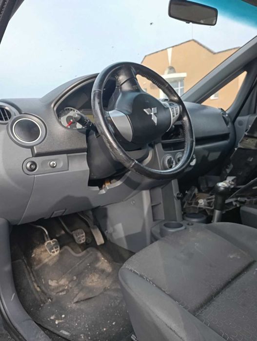 Митсубиши колт Mitsubishi colt 2008 бензин на части