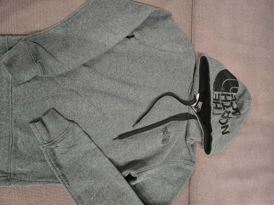 Суитчър North Face