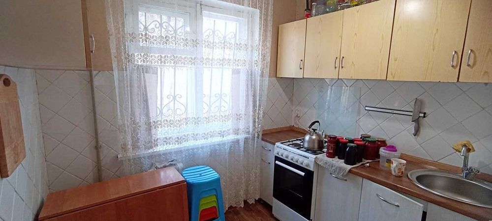 3-комнатная по Строителей, возле Жанар ][