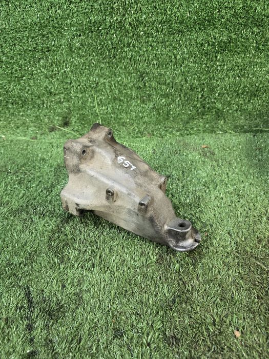 Кронштейн крепление двигателя Мерседес Мерс Спринтер 906 Sprinter 651