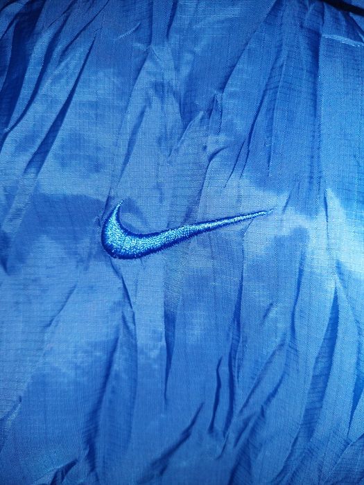 Geaca nike albastră