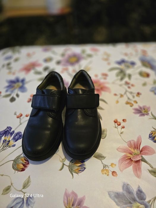 Продам туфли для мальчика