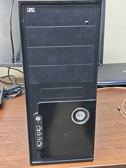 Компютър i3 13100, 16gb ram, 700w psu FSP
