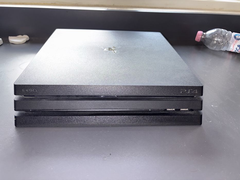 Плейстейшън PS 4 pro 1TB