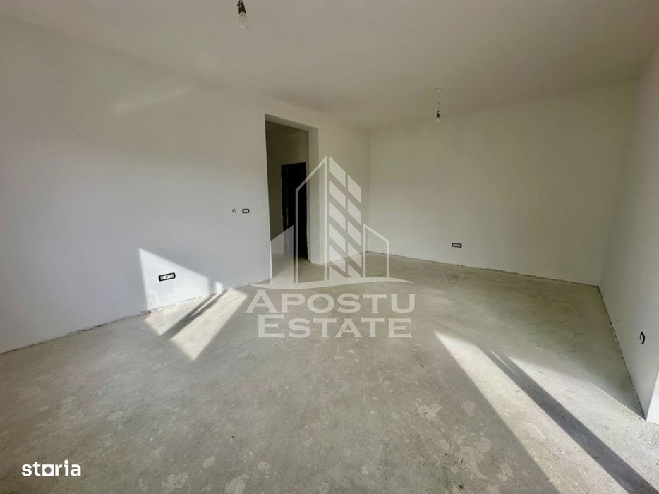 Duplex cu 5 camere in zona benzinariei Eso din Giroc
