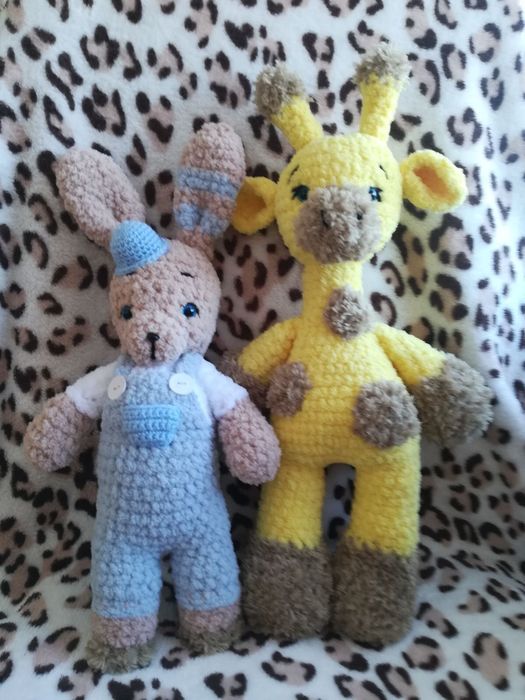 Плетени играчки на една кука