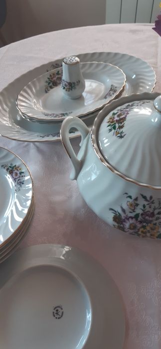 Прекрасен нов сервиз на Китка!