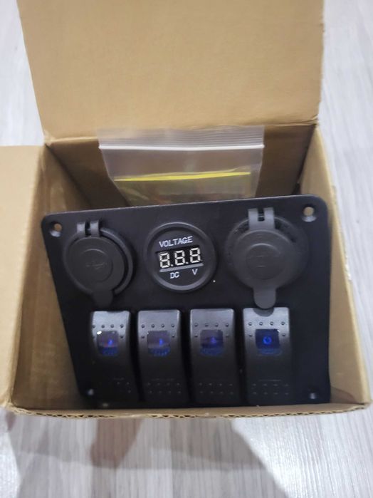 Контролен панел 12 V Каравана Кемпер