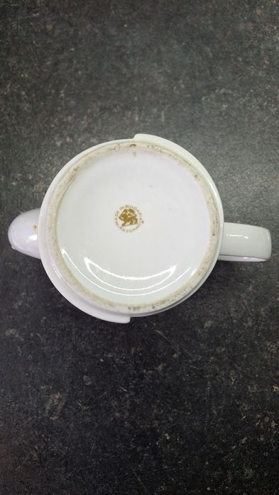 Порцеланови кани