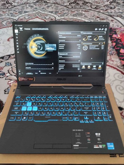 ASUS TUF GAMING F15 МИШКА 2E rgb под цветком