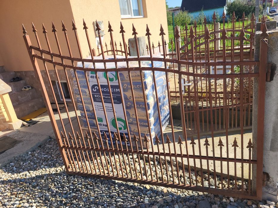 Vând Porti și plase de gard