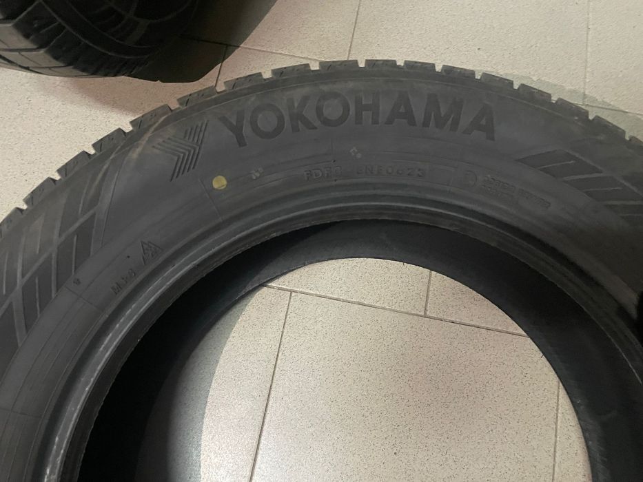 Yokohama 225/60 R17