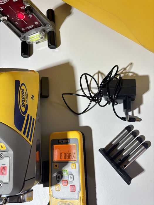 Spectra dg 613 nivela laser canalizare topcon hilti