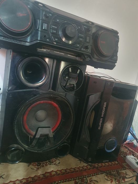 Продам колонки LG