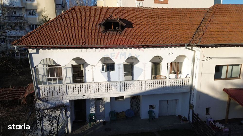 Casa de vânzare in centrul orașului Câmpulung la preț de apartament