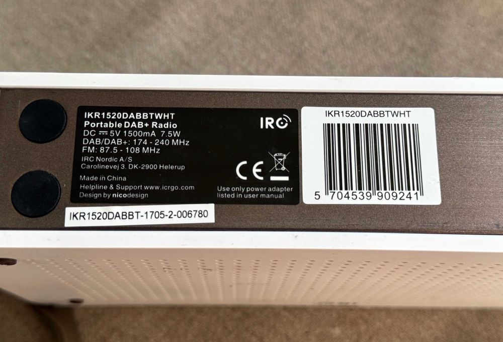 Radio Digital IRC DAB+ FM Bluetooth NFC IKR1520