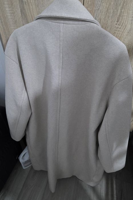 Palton Elegant Amisu,mărimea 40 (EU)  Stare impecabilă