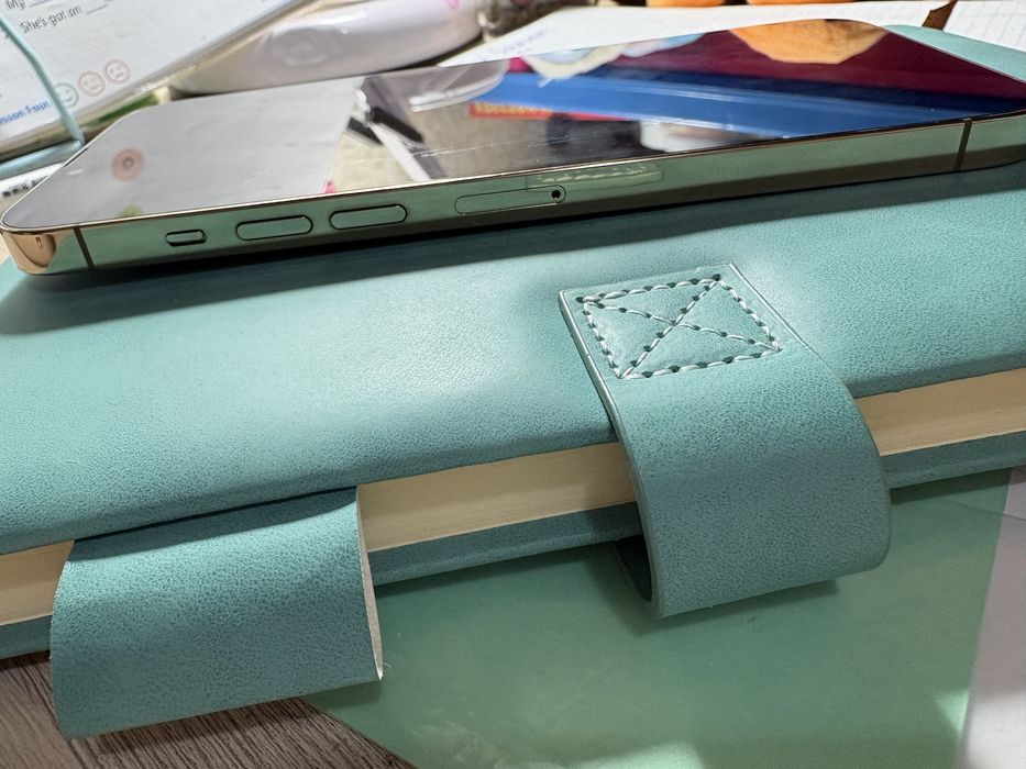 Продам Айфон 13 Про Макс 256мг Золотой