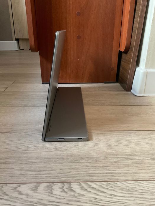 Портативный монитор Dell P1424H