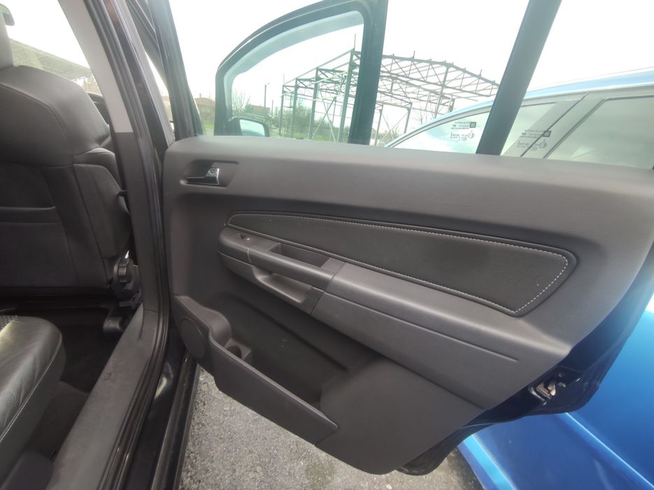 Салон от Опел Зафира Б Опц