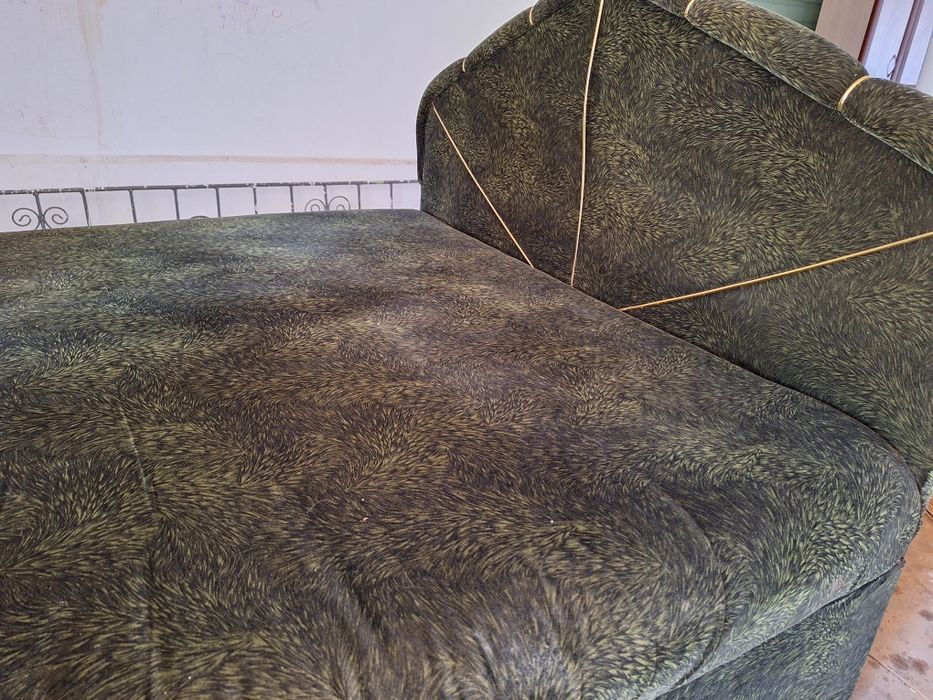 Спальный кровать