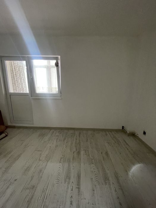 Vand apartament 2 camere