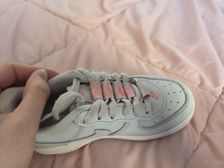 Продавам маратонки найк