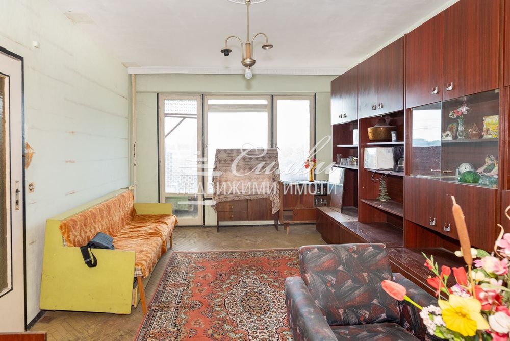 Тристаен апартамент - кв. Тракия!