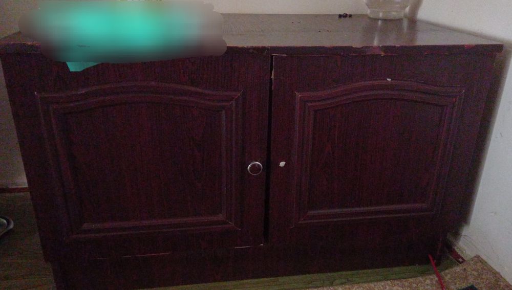 Продам сервант  200тысяч