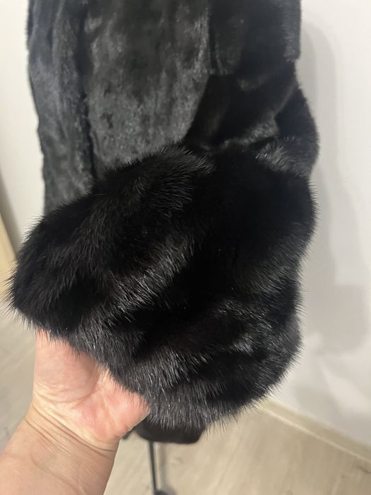 Продам норковую шубу