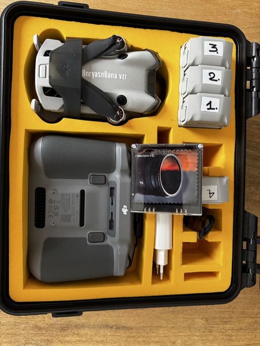 DJI mini 4 pro fly more